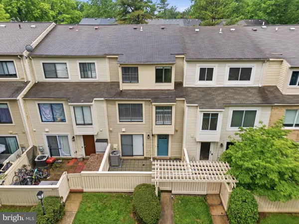 $2,450 | 8874 Welbeck Way, Gaithersburg, MD 20886