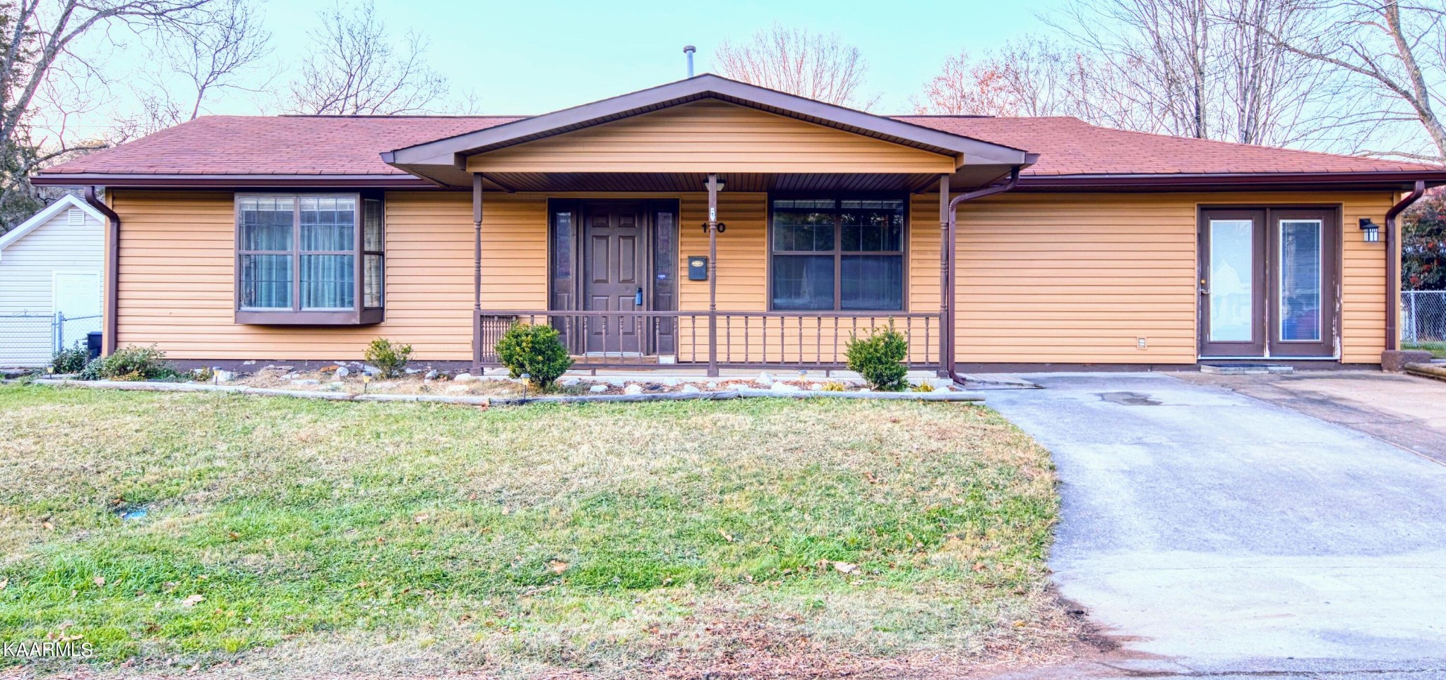 120 Briar Road Oak Ridge, TN 37830 - Photo 2 of 26