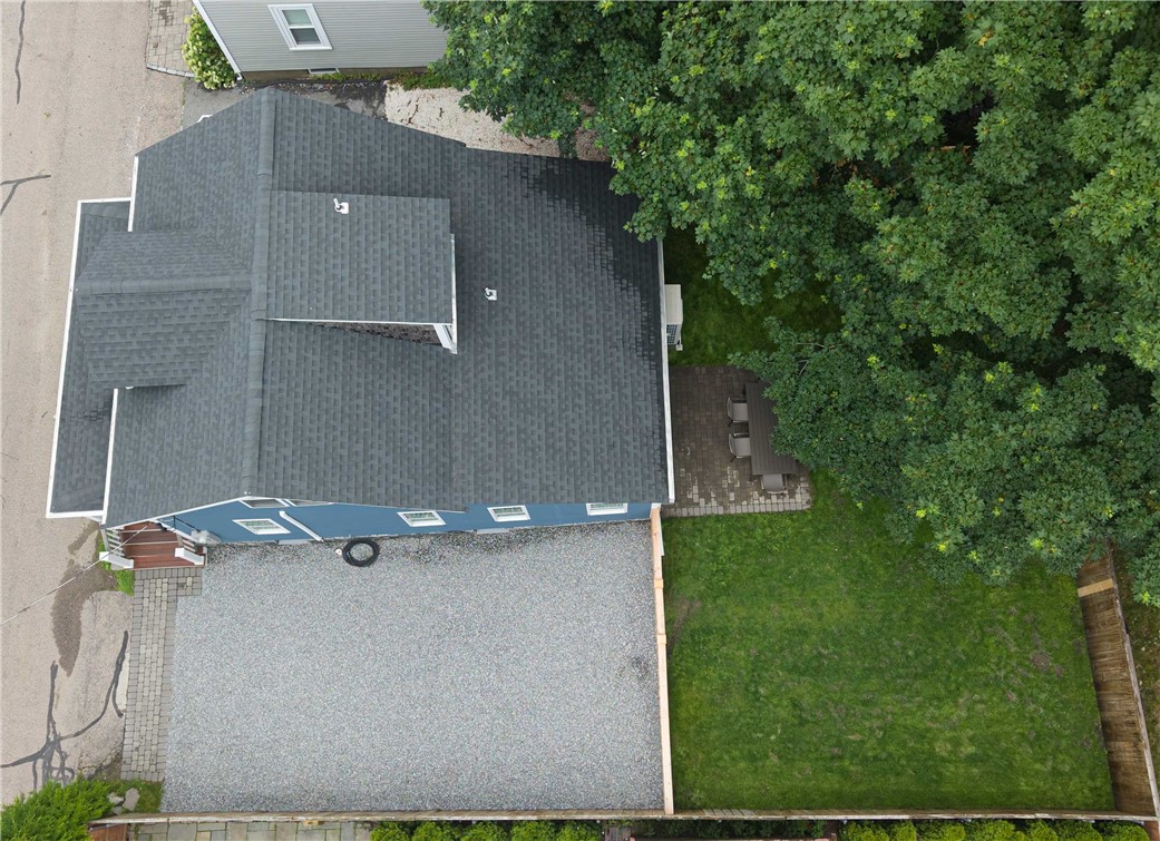 57 Callender Avenue Newport, RI 02840 - Photo 33 of 35