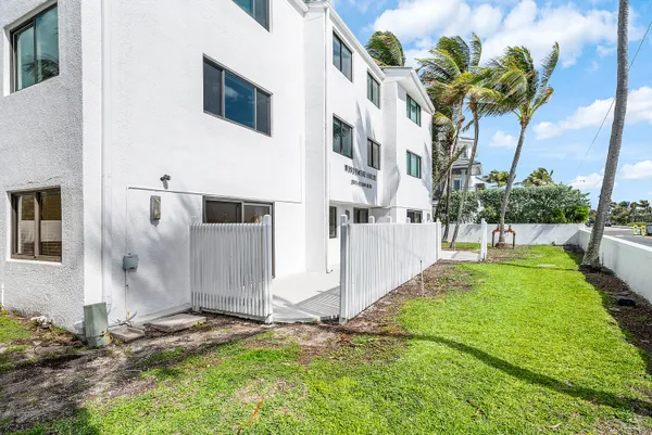 $12,000 | 250 South Ocean Boulevard, Unit 251, Delray Beach, FL 33483