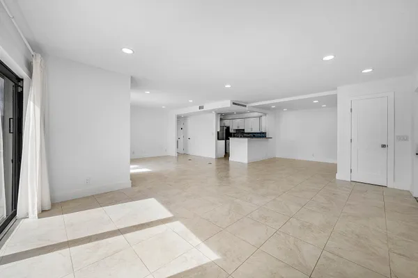 $12,000 | 250 South Ocean Boulevard, Unit 251, Delray Beach, FL 33483