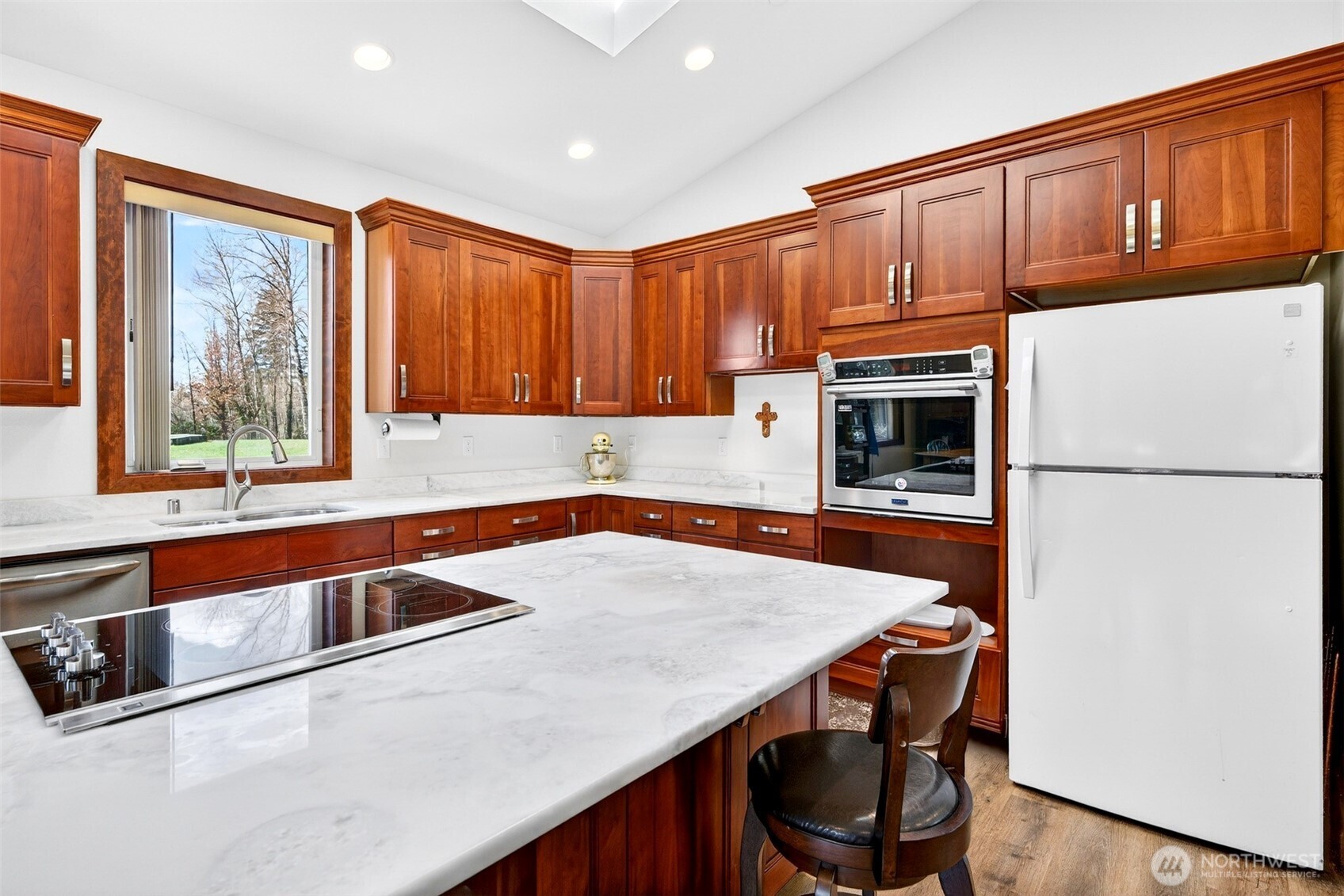 25218 Southeast 240th Street Maple Valley, WA 98038 - Photo 12 of 34