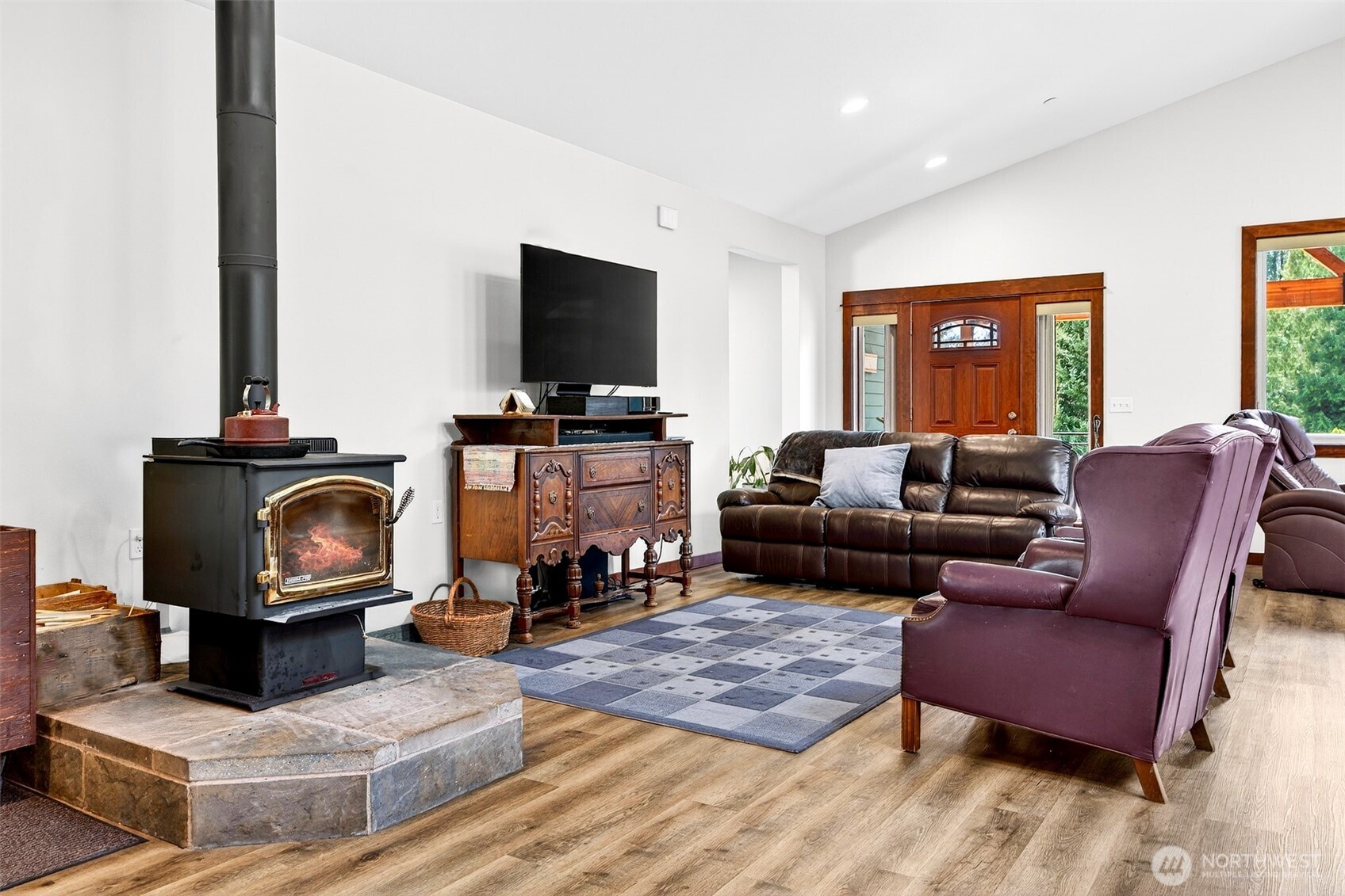 25218 Southeast 240th Street Maple Valley, WA 98038 - Photo 13 of 34