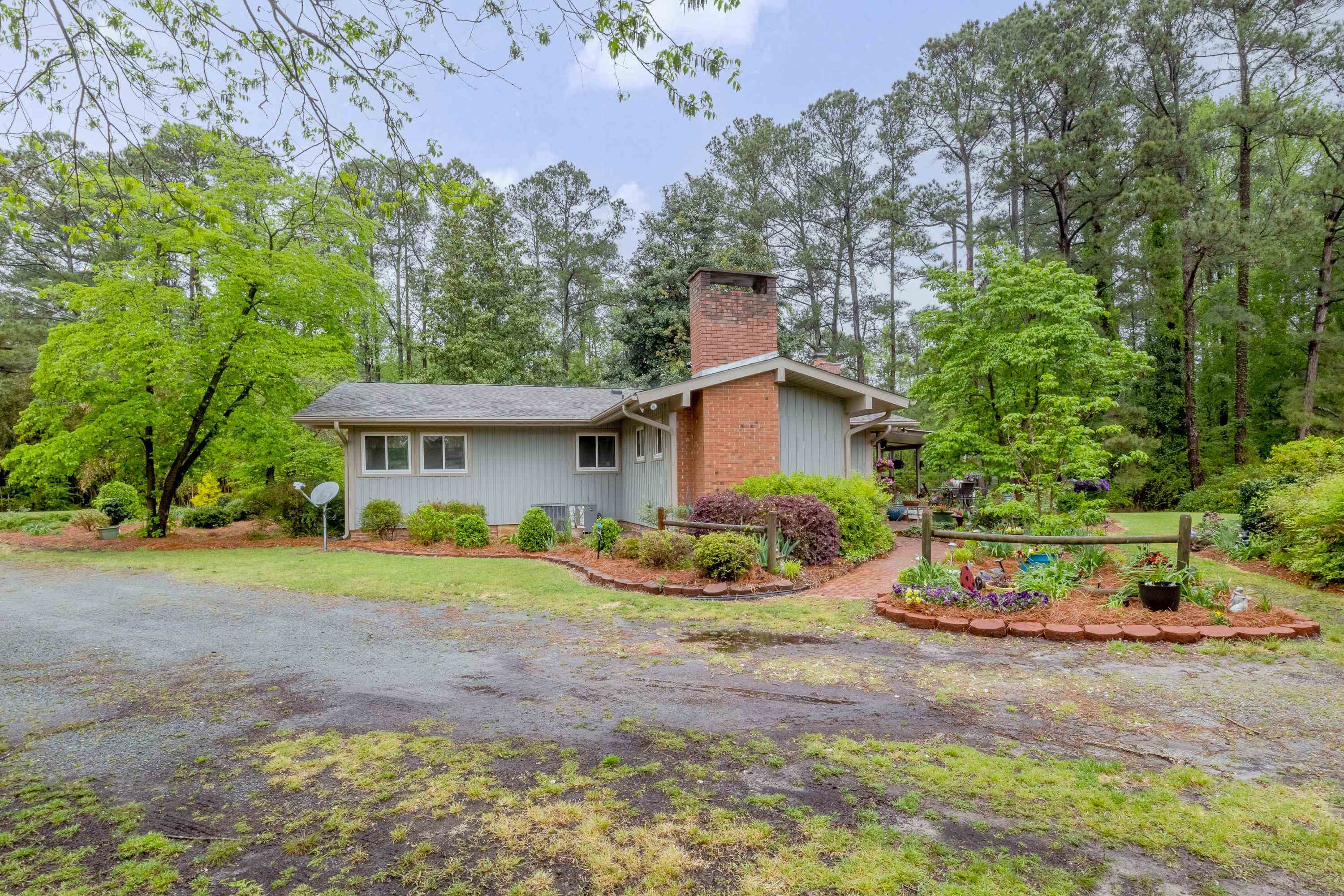 237 Flowers Road Four Oaks, NC 27524 - Photo 11 of 79 Photo 11