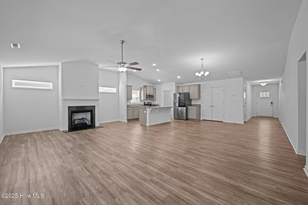 $2,200 | 121 Grantham Place, New Bern, NC 28560