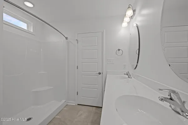 $2,200 | 121 Grantham Place, New Bern, NC 28560