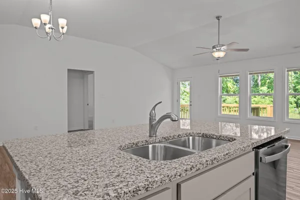 $2,200 | 121 Grantham Place, New Bern, NC 28560