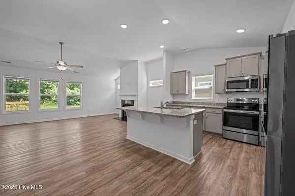 $2,200 | 121 Grantham Place, New Bern, NC 28560