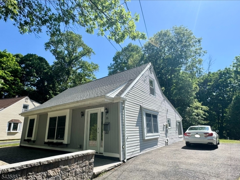 15 Nestro Road West Orange, NJ 07052 - Photo 2 of 33