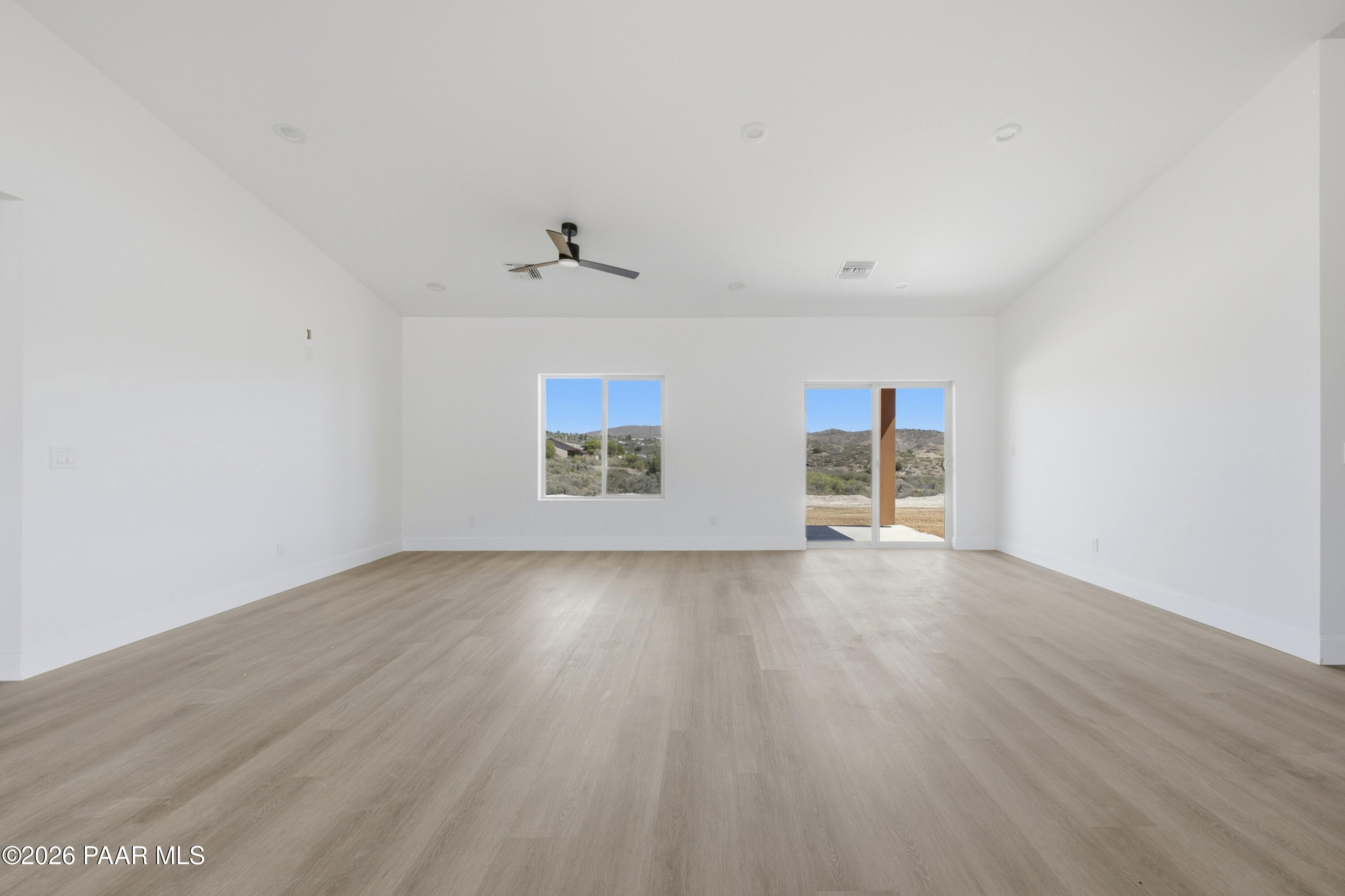 13650 East Soleil Down Road Mayer, AZ 86333 - Photo 7 of 45 15-Great Room