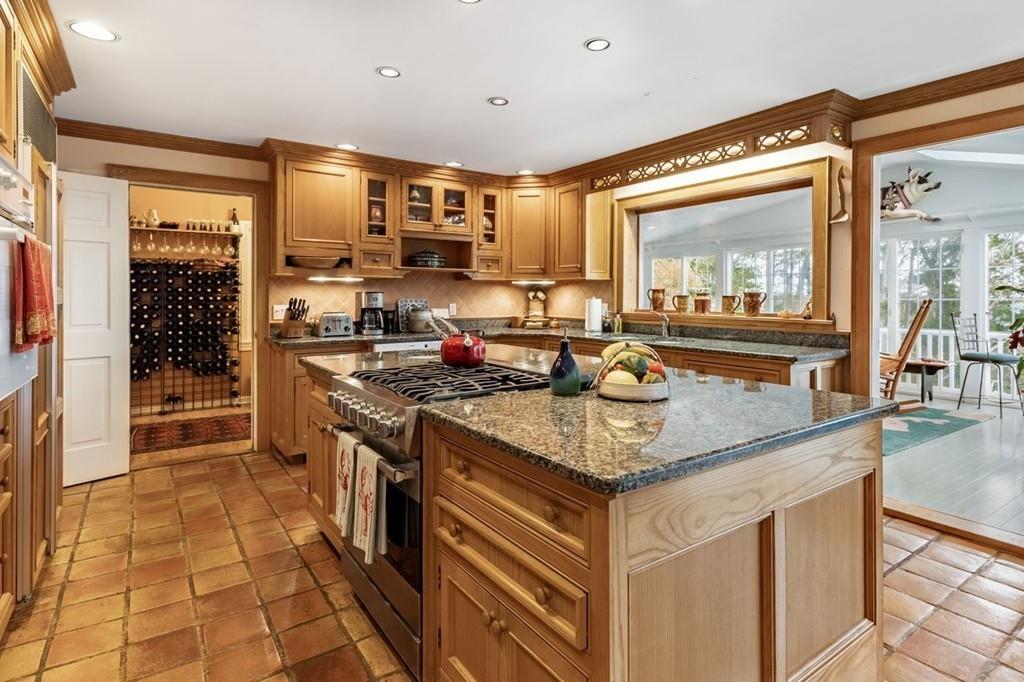 9 Hickory Hill Road Manchester, MA 01944 - Photo 10 of 42 Gallery Image 10