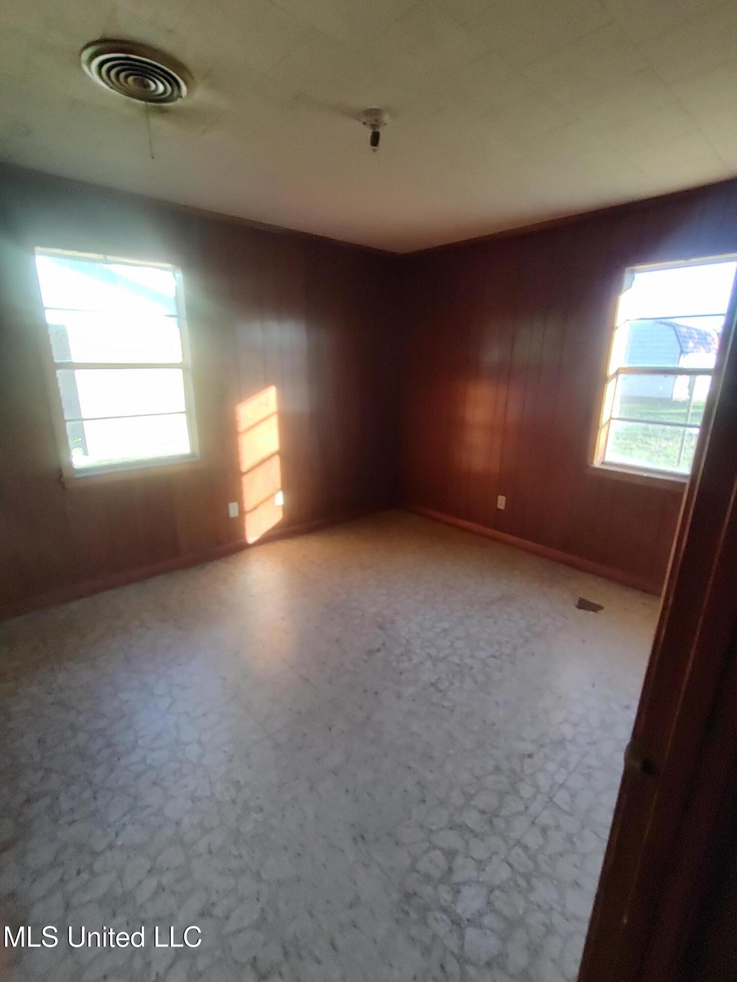 208 Par Road 5A-85 Ferriday, LA 71334 - Photo 13 of 17 bedroom1_154758070_HDR