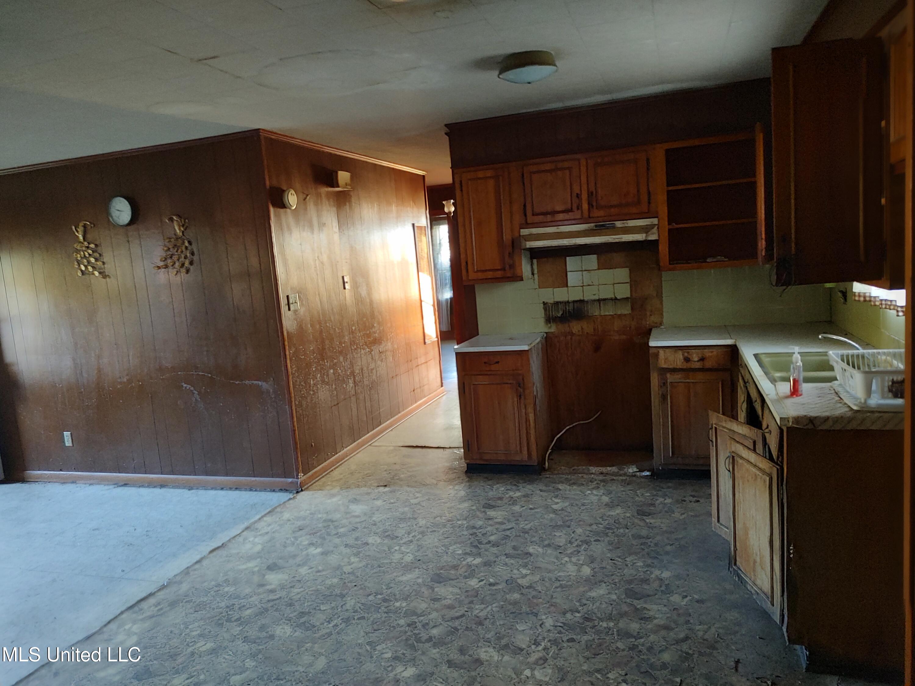 208 Par Road 5A-85 Ferriday, LA 71334 - Photo 7 of 17 Kitchen_154541725_HDR