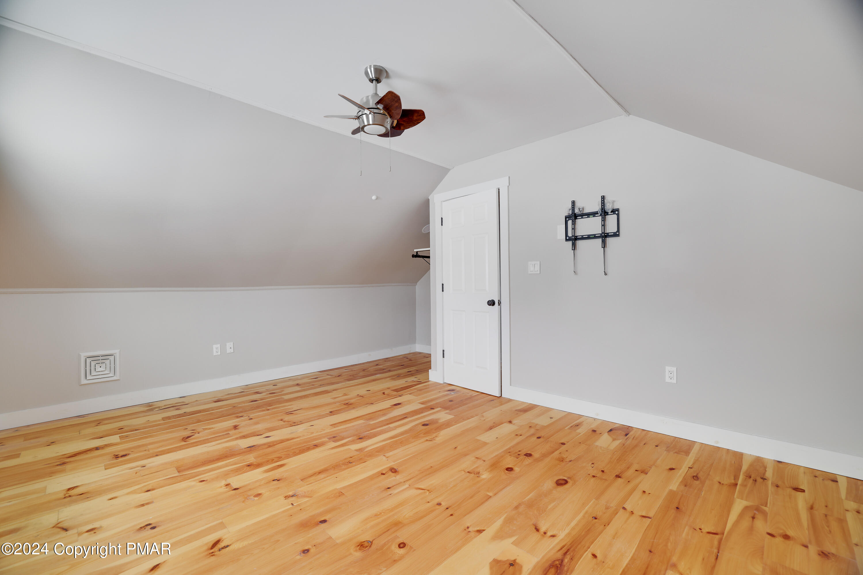 316 Main Street, Unit 1 Roaring Spring, PA 16673 - Photo 15 of 19 RBR53930
