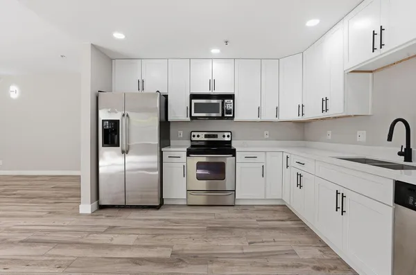 $2,800 | 1111 West University Drive, Unit 1008, Tempe, AZ 85281