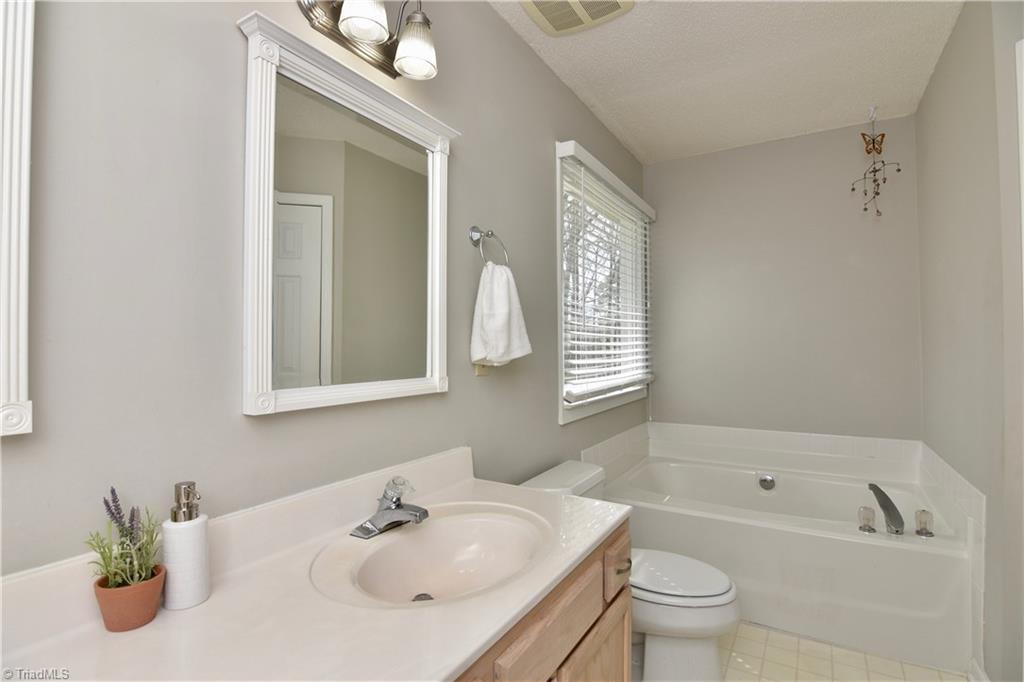 1971 Winding Ridge Road Winston-Salem, NC 27127 - Photo 19 of 26 Gallery Image 19