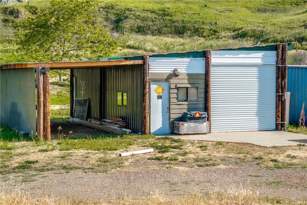 3510 Cypress Mountain Road Templeton, CA 93465 - Photo 24 of 44 a view of a house with a patio