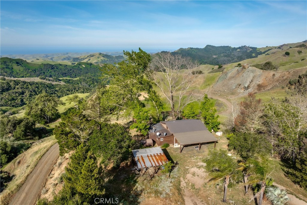 3510 Cypress Mountain Road Templeton, CA 93465 - Photo 4 of 44 a view of a city with mountain
