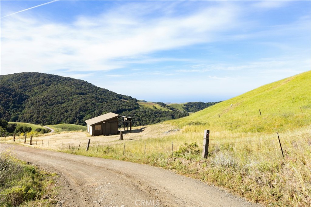 3510 Cypress Mountain Road Templeton, CA 93465 - Photo 43 of 44 a view of a large building with mountain view