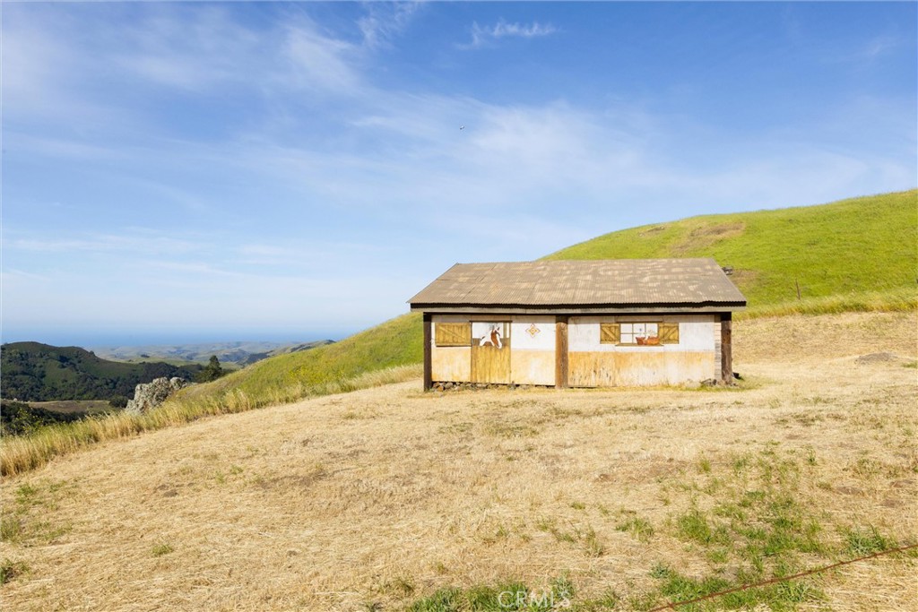 3510 Cypress Mountain Road Templeton, CA 93465 - Photo 44 of 44 a front view of house with yard