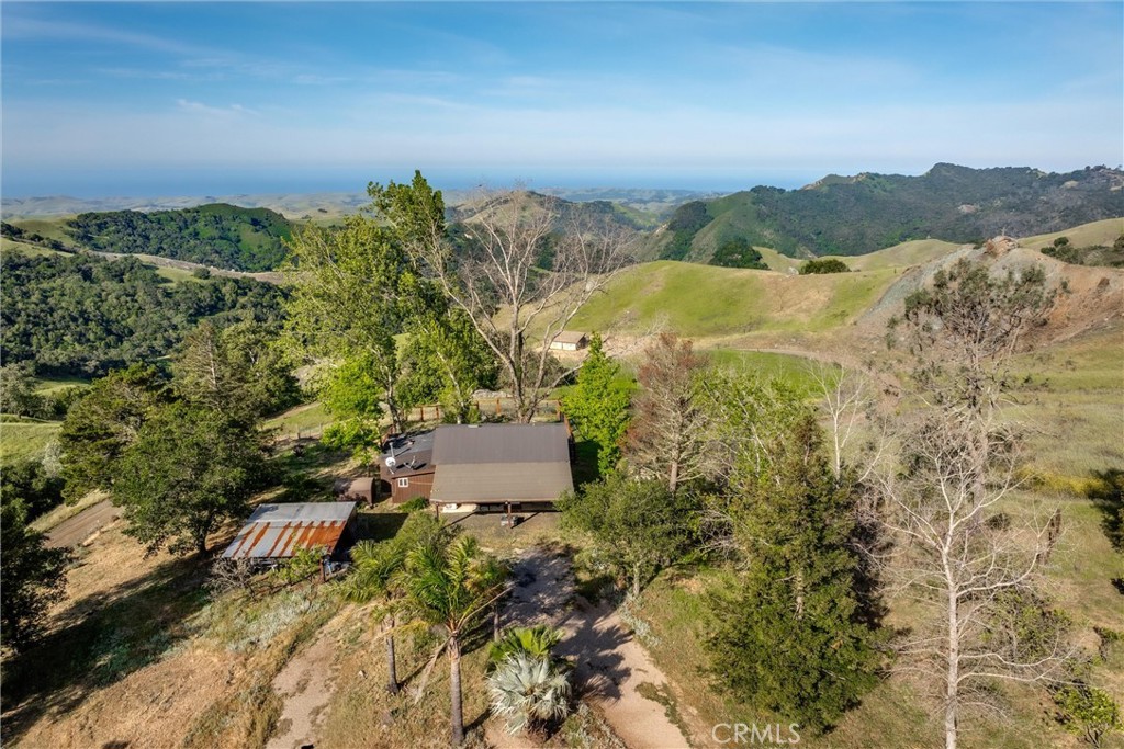 3510 Cypress Mountain Road Templeton, CA 93465 - Photo 6 of 44 a view of a city