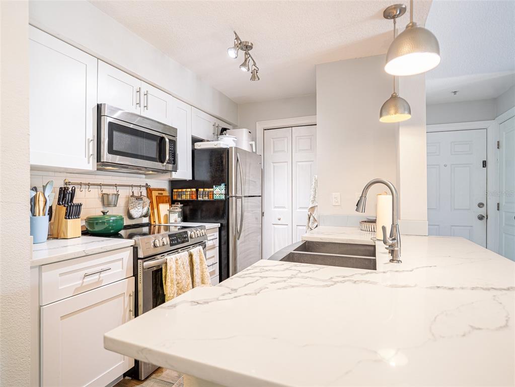 249 Afton Square, Unit 211 Altamonte Springs, FL 32714 - Photo 8 of 23