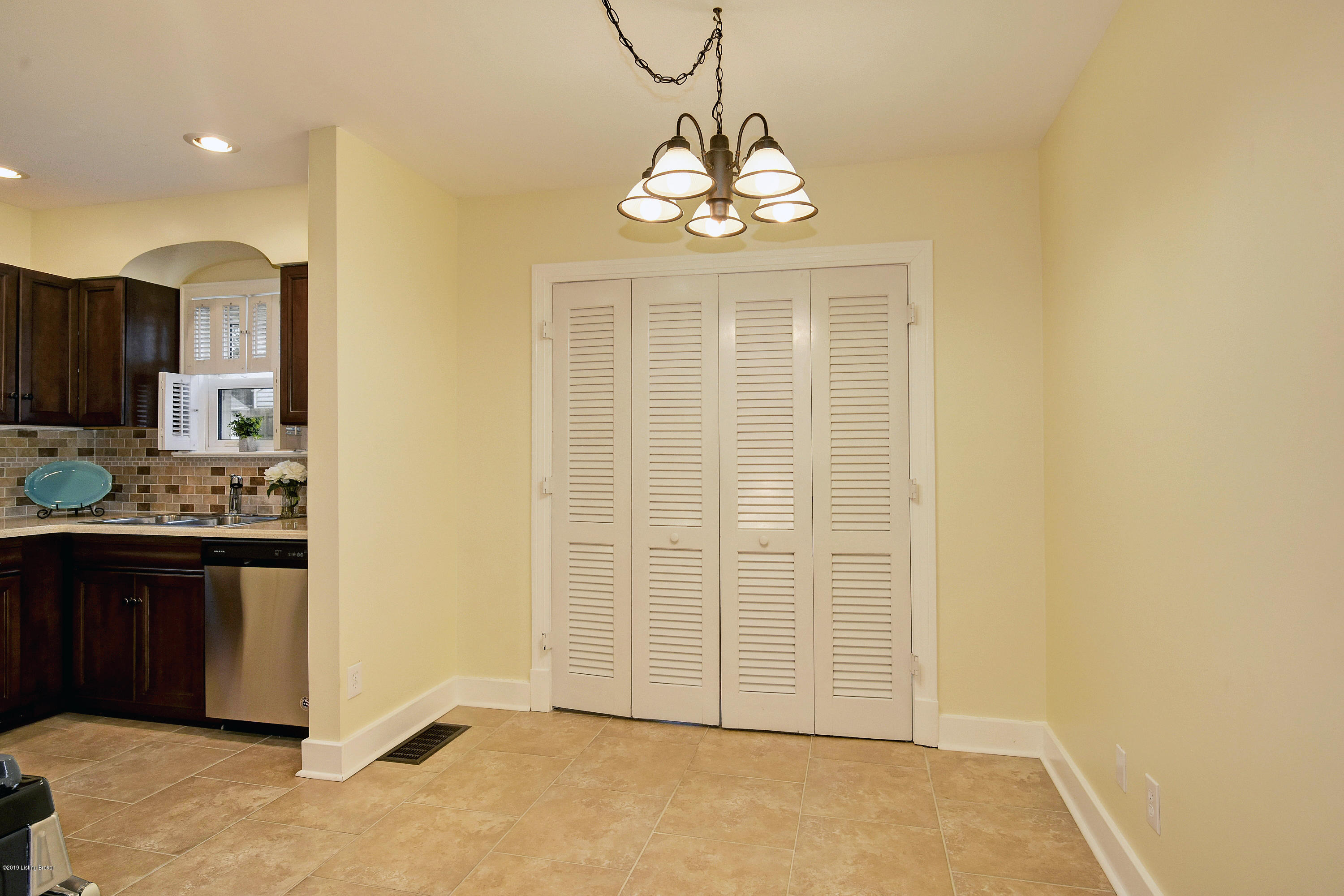 4012 Springhill Road Louisville, KY 40207 - Photo 9 of 37 _DSC7518_20_21