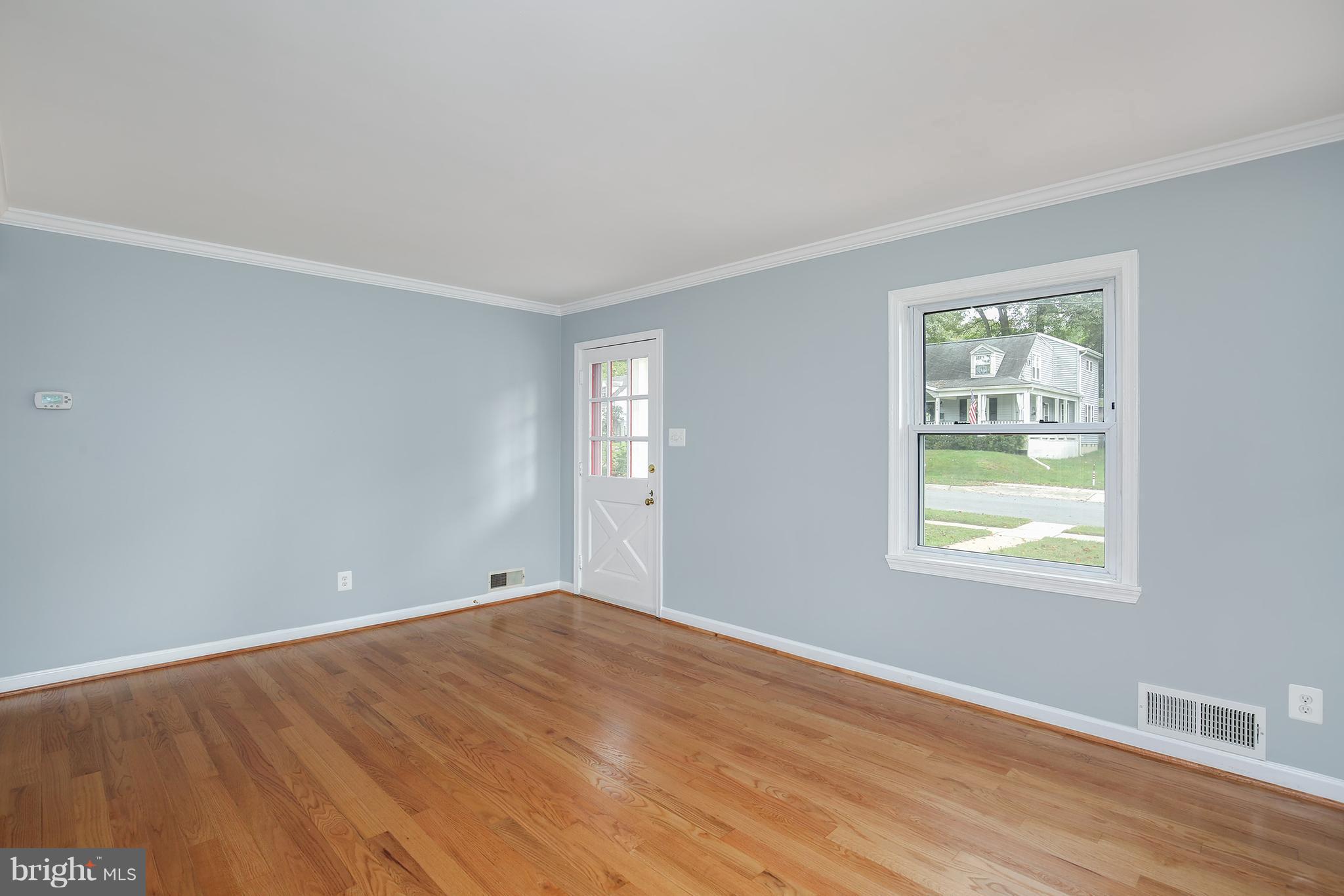 3021 Fayette Road Kensington, MD 20895 - Photo 4 of 29 Living Room