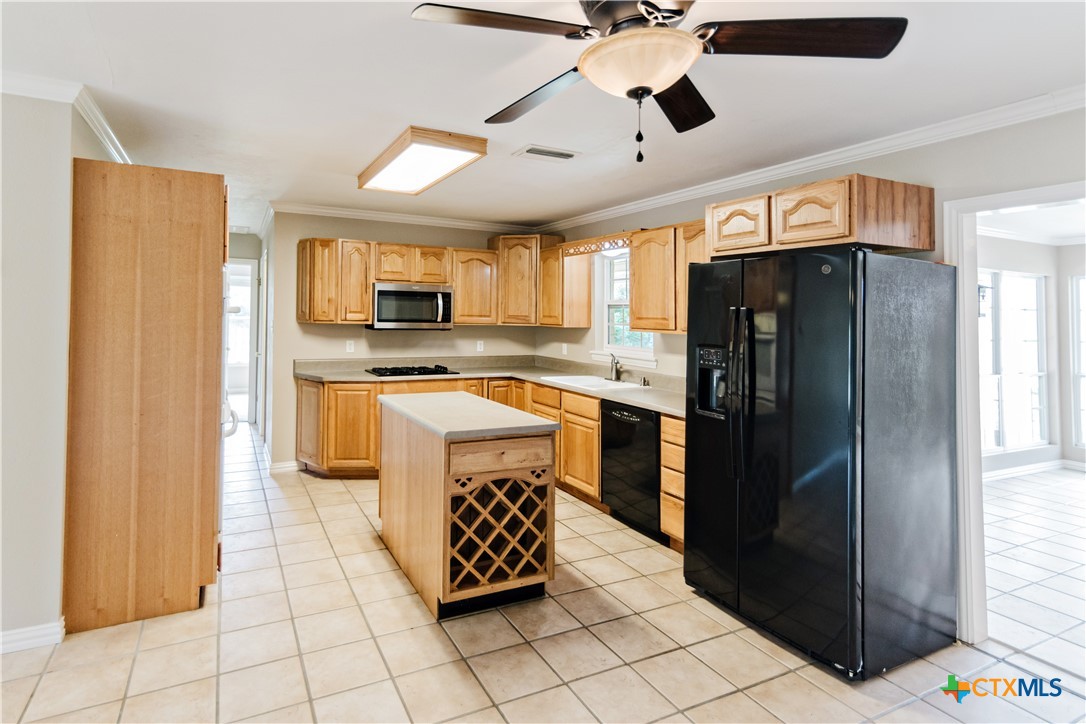103 Poenitsch Street Cuero, TX 77954 - Photo 7 of 36