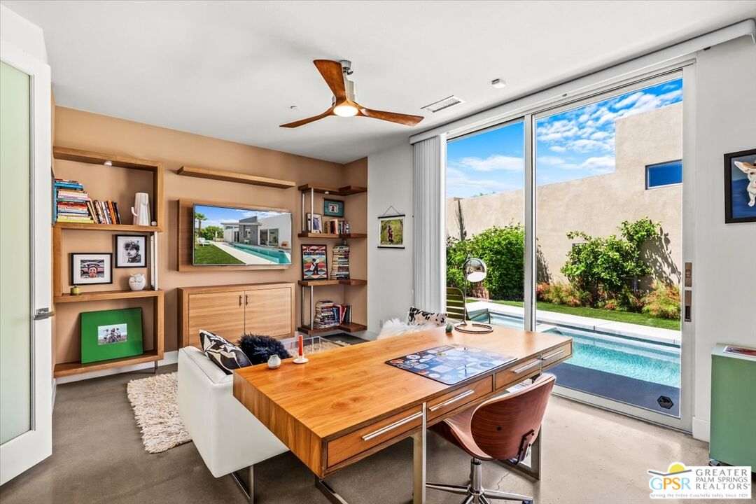 4201 Amber Lane Palm Springs, CA 92262 - Photo 25 of 55 a room with furniture and a potted plant