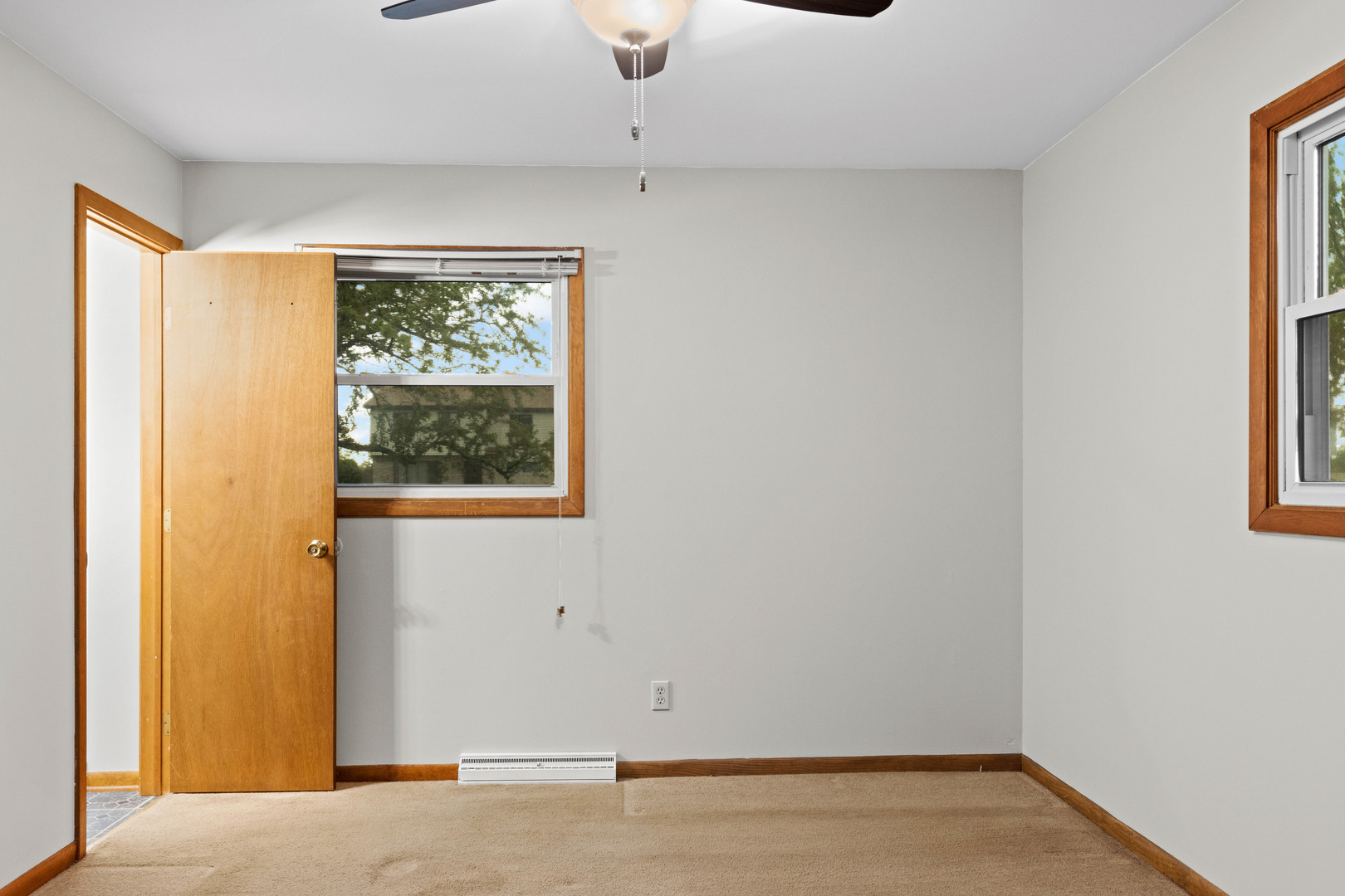 1010 Southgate Road New Lenox, IL 60451 - Photo 12 of 30 an empty room with window