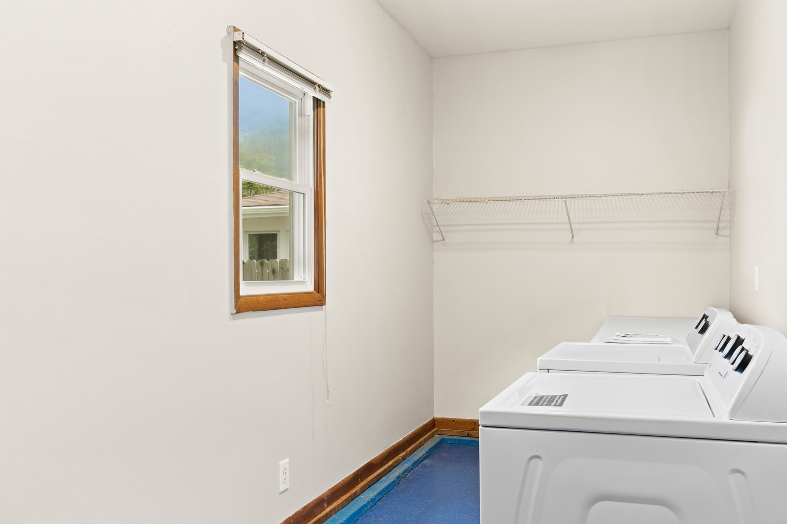 1010 Southgate Road New Lenox, IL 60451 - Photo 20 of 30 a utility room with dryer and washer