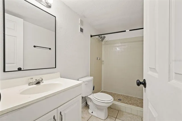 $140,000 | 14415 Americana Circle, Unit 104, Tampa, FL 33613