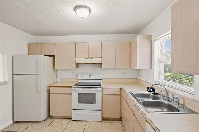 $140,000 | 14415 Americana Circle, Unit 104, Tampa, FL 33613