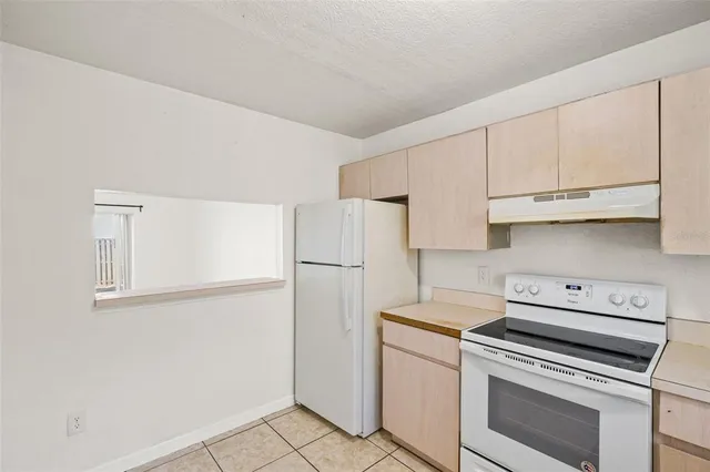 $140,000 | 14415 Americana Circle, Unit 104, Tampa, FL 33613