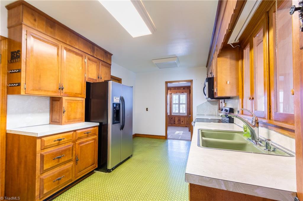 910 Crowder Road Madison, NC 27025 - Photo 10 of 32