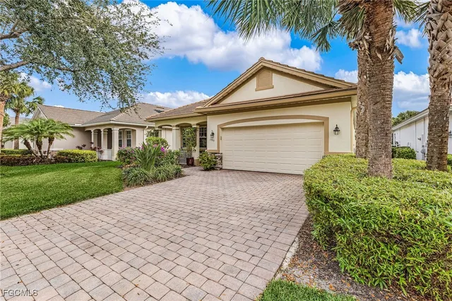 $549,900 | 3900 Lakeview Isle Court, Fort Myers, FL 33905
