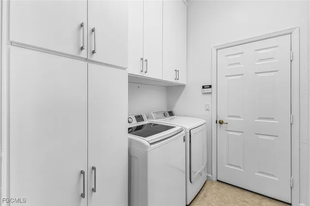 $549,900 | 3900 Lakeview Isle Court, Fort Myers, FL 33905