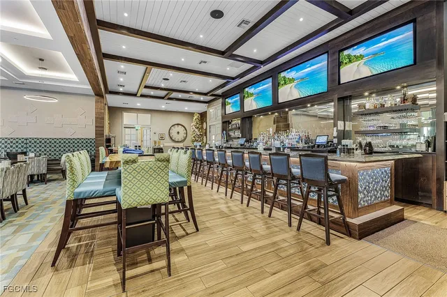 $549,900 | 3900 Lakeview Isle Court, Fort Myers, FL 33905