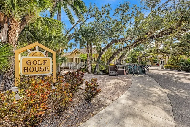 $549,900 | 3900 Lakeview Isle Court, Fort Myers, FL 33905