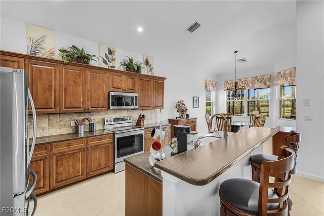 $549,900 | 3900 Lakeview Isle Court, Fort Myers, FL 33905