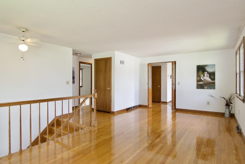 124 Mazarin Street Springfield, MA 01151 - Photo 4 of 42 Gallery Image 4