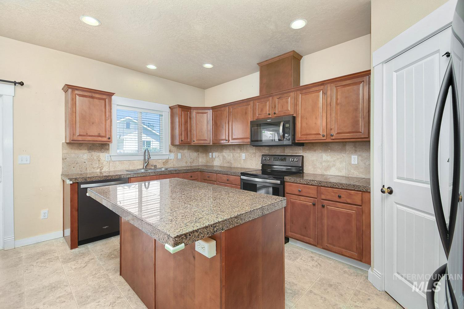 2523 Summercrest Street Caldwell, ID 83607 - Photo 11 of 31