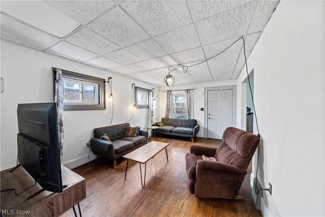 2045 Spring Road Cleveland, OH 44109 - Photo 8 of 34 Gallery Image 8