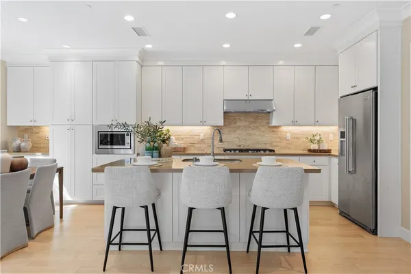 $5,050 | 257 Rodeo, Irvine, CA 92602