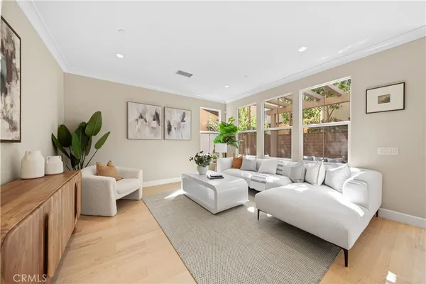 $5,050 | 257 Rodeo, Irvine, CA 92602