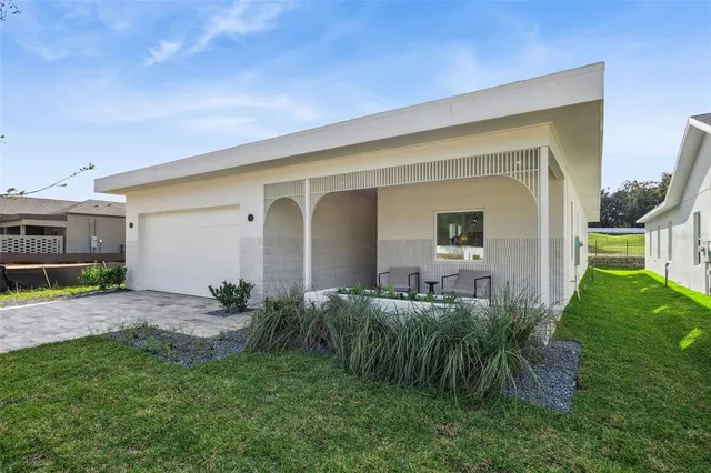 $424,900 | 438 Skyfield Court, Weirsdale, FL 32195