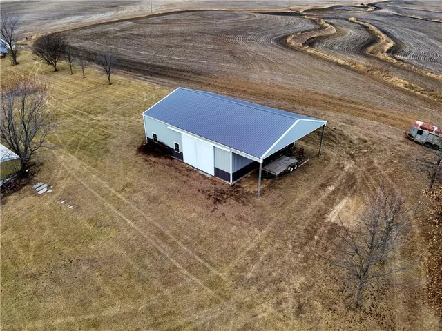$345,000 | 18994 State Yy Highway, Burlington Junction, MO 64428