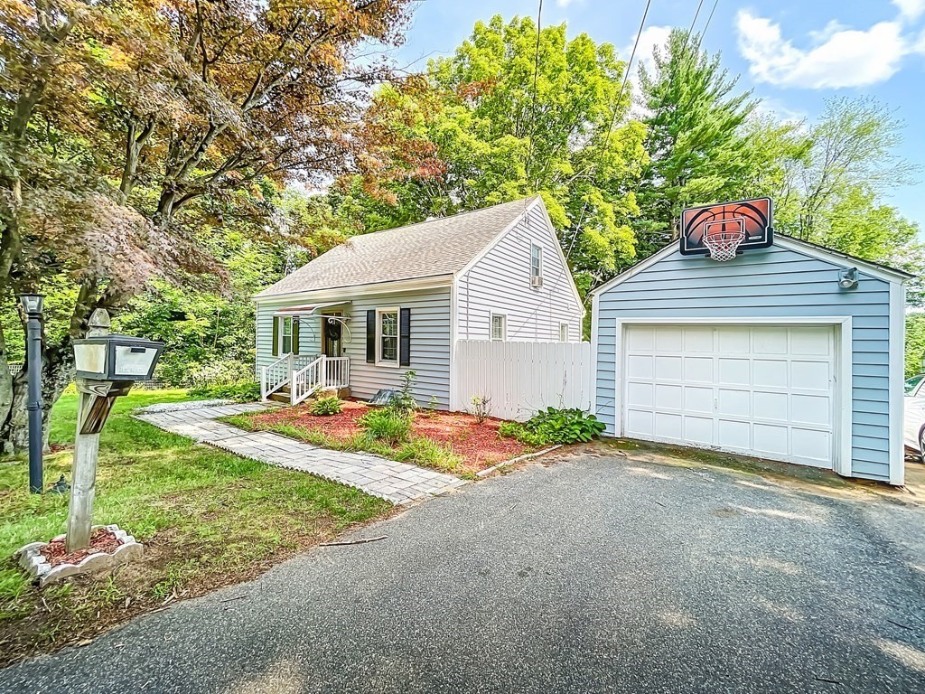 1357 Sumner Avenue Springfield, MA 01118 - Photo 2 of 20