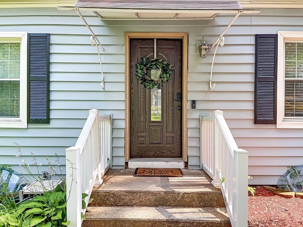 1357 Sumner Avenue Springfield, MA 01118 - Photo 4 of 20
